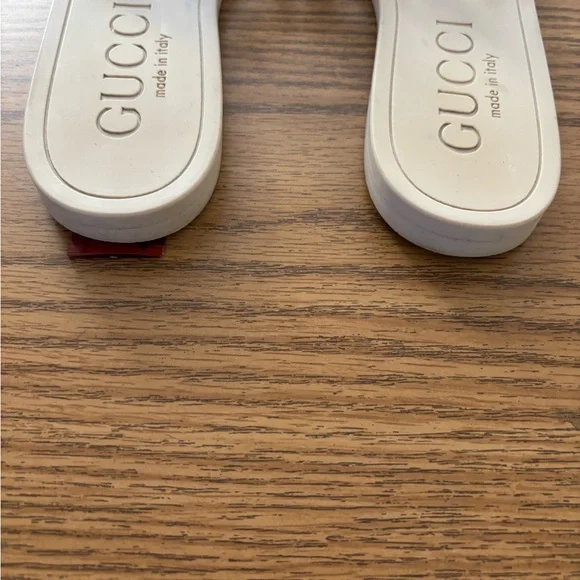 Gucci White Sandals for Women - Picture 9 of 11